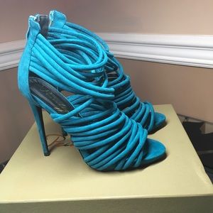 💎 NEW Turquoise Blue Cage Heel Sandal
